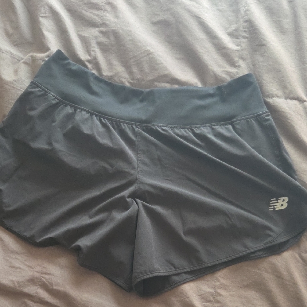 New Balance Women's Charcoal Athletic Shorts Lg